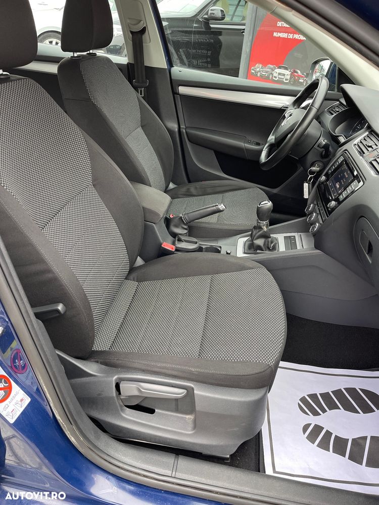 Skoda Octavia 1.6 TDI DPF Active Green tec - 16