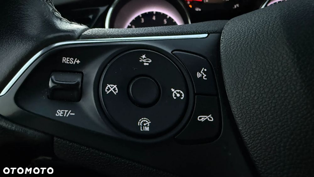 Opel Insignia - 28