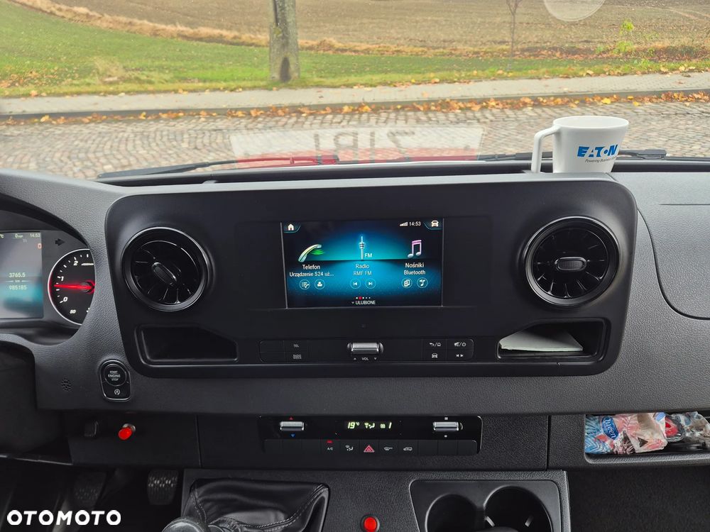 Mercedes-Benz Sprinter - 16