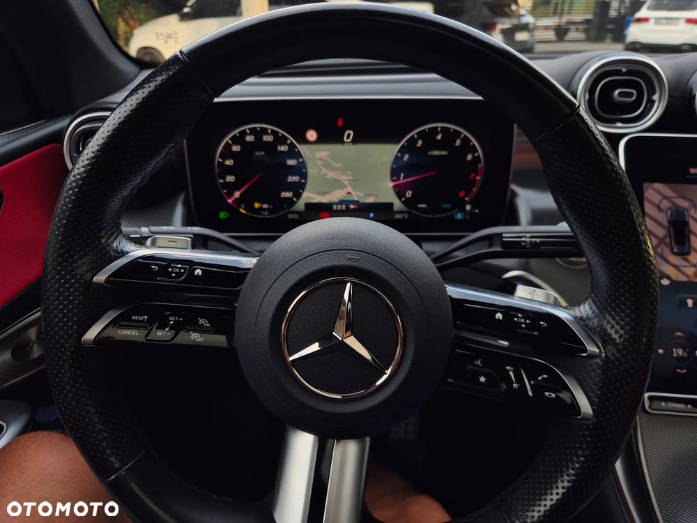Mercedes-Benz GLC 300 4Matic 9G-TRONIC AMG Line Advanced - 25