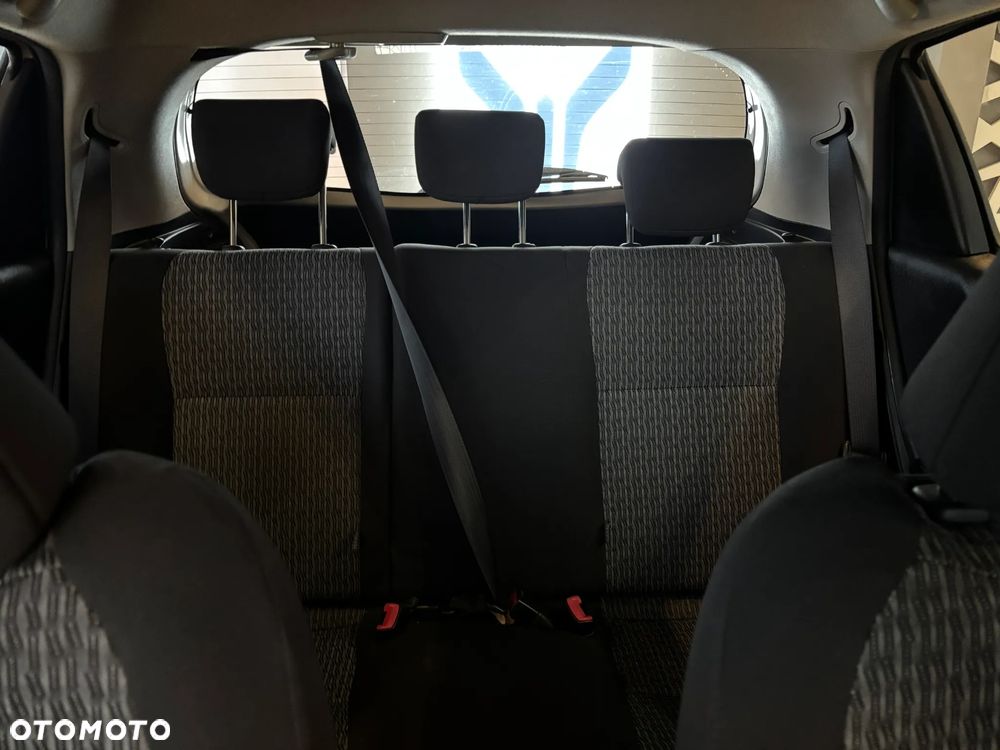 Toyota Yaris - 17