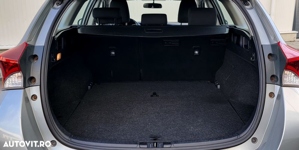 Toyota Auris - 14
