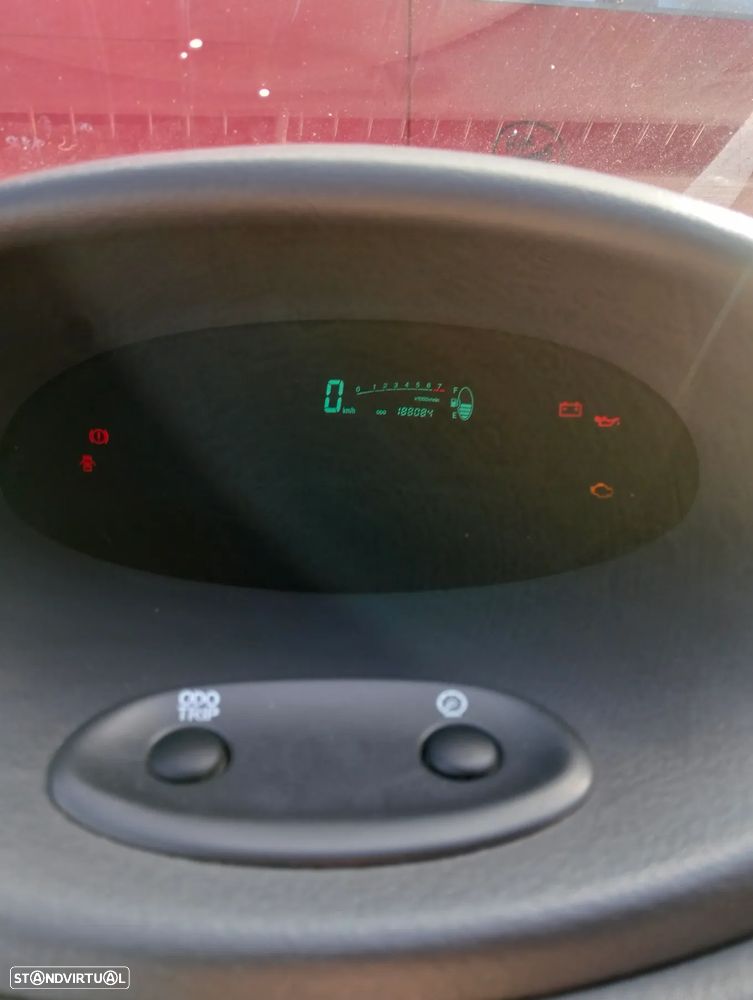 Toyota Yaris 1.0 Eco - 14