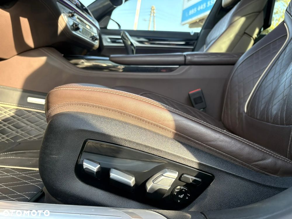 BMW Seria 7 750Ld xDrive sport - 12