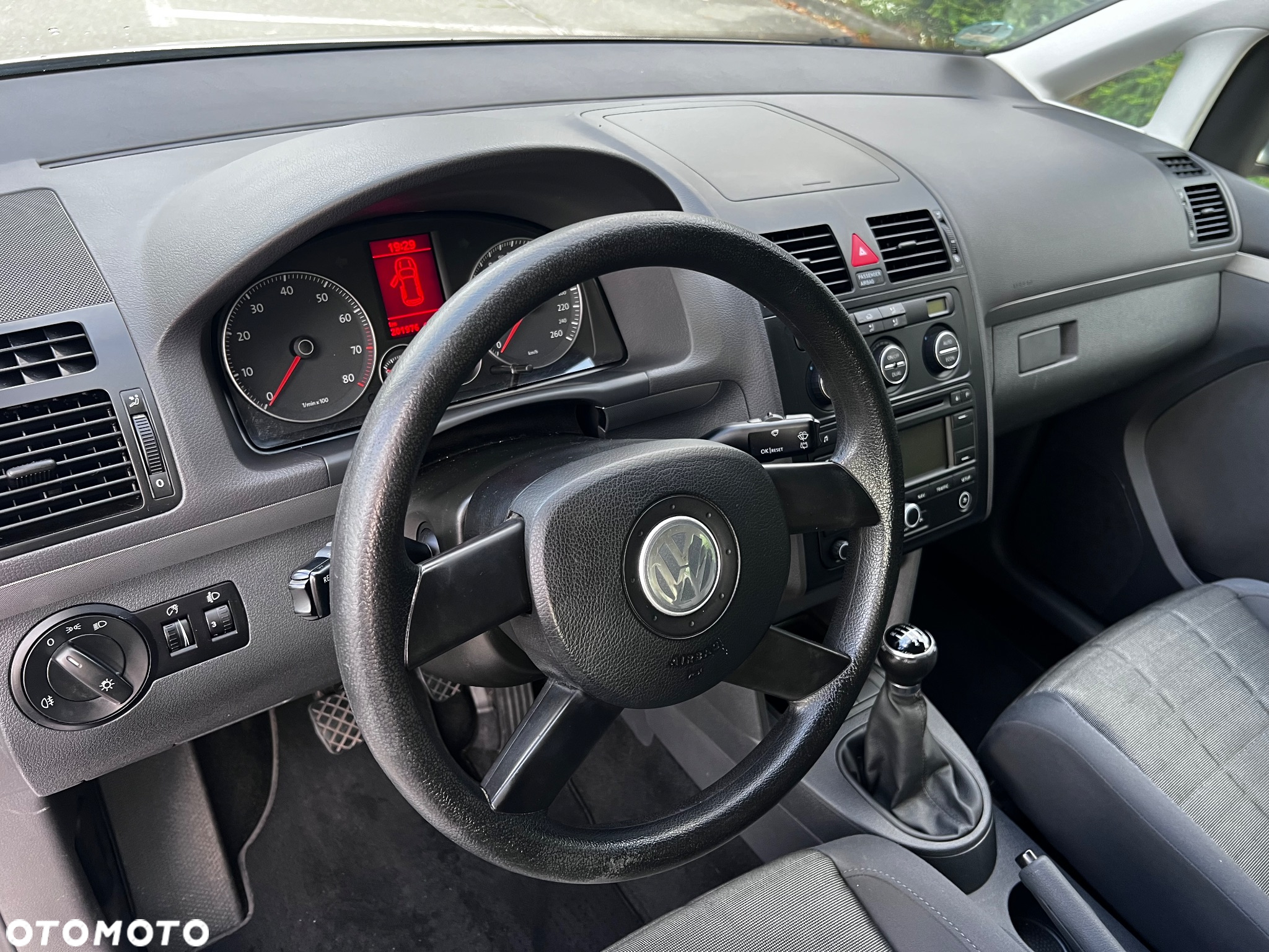 Volkswagen Touran 1.4 TSI Highline - 11