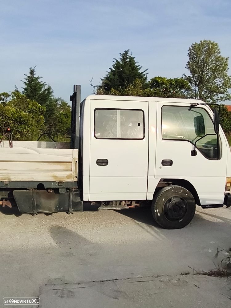 Isuzu NKR 69 LL-5D - 3