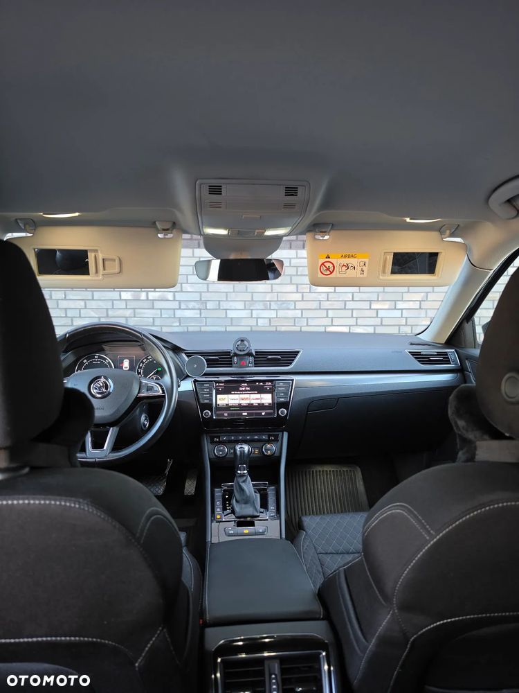 Skoda Superb 2.0 TDI Style DSG - 19