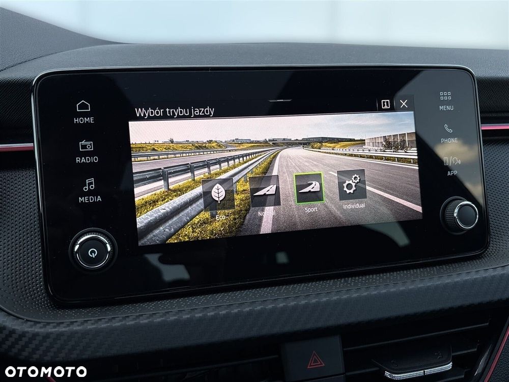 Skoda Scala 1.0 TSI Monte Carlo DSG - 24