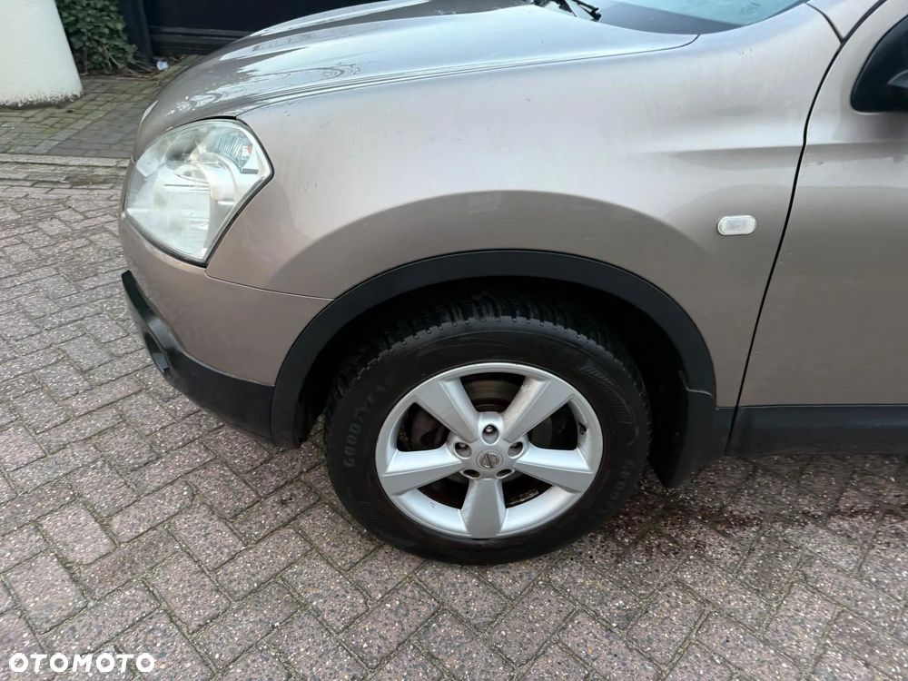Nissan Qashqai - 2