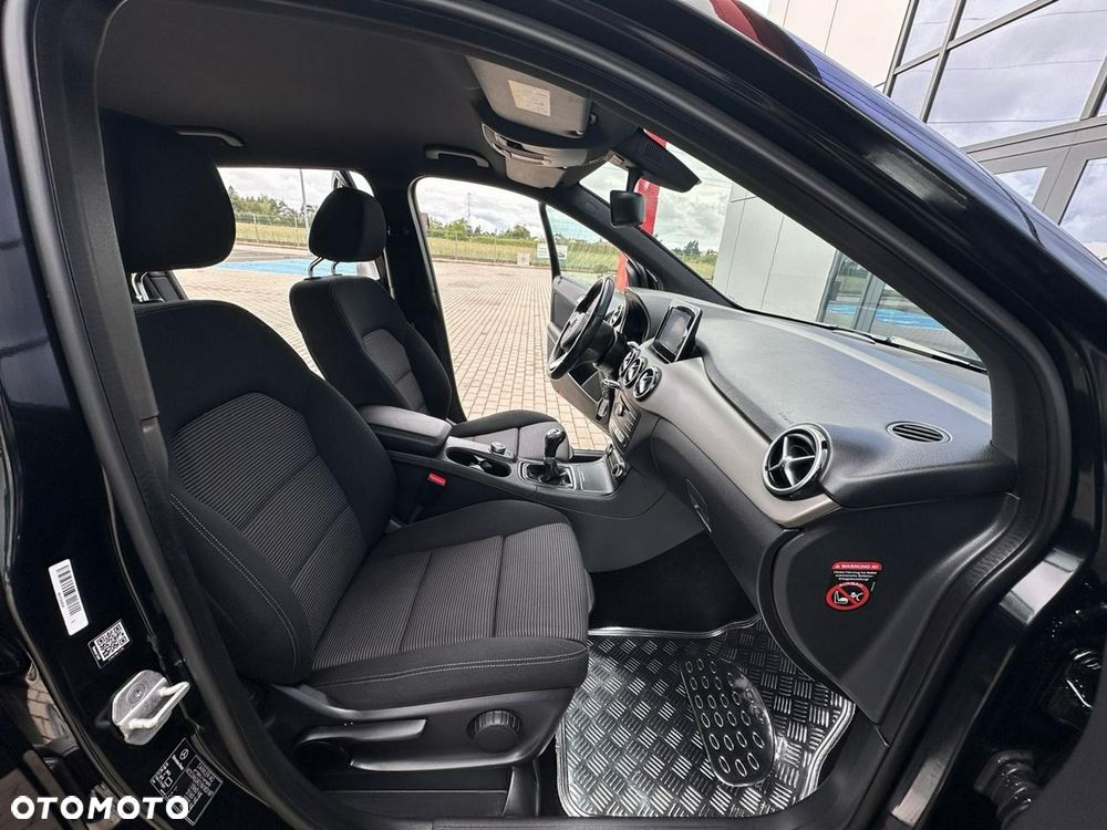 Mercedes-Benz Klasa B 180 Style - 14