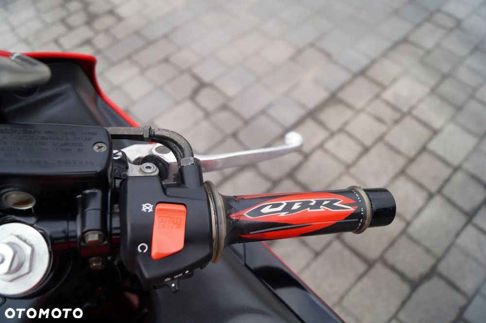 Honda CBR - 13