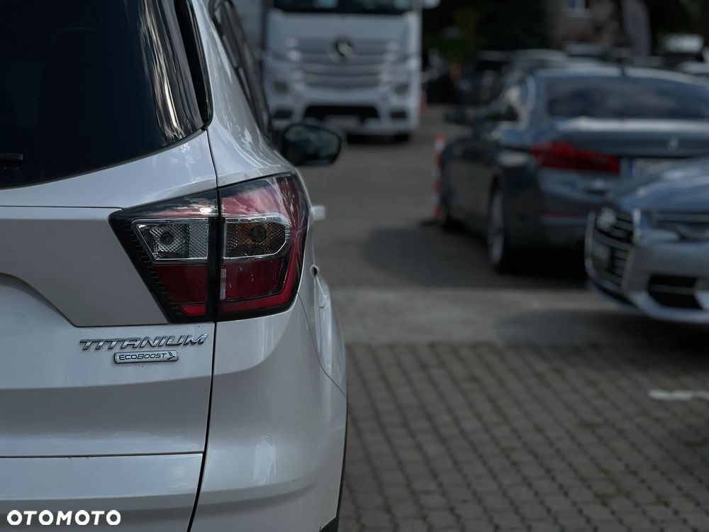 Ford Kuga - 12