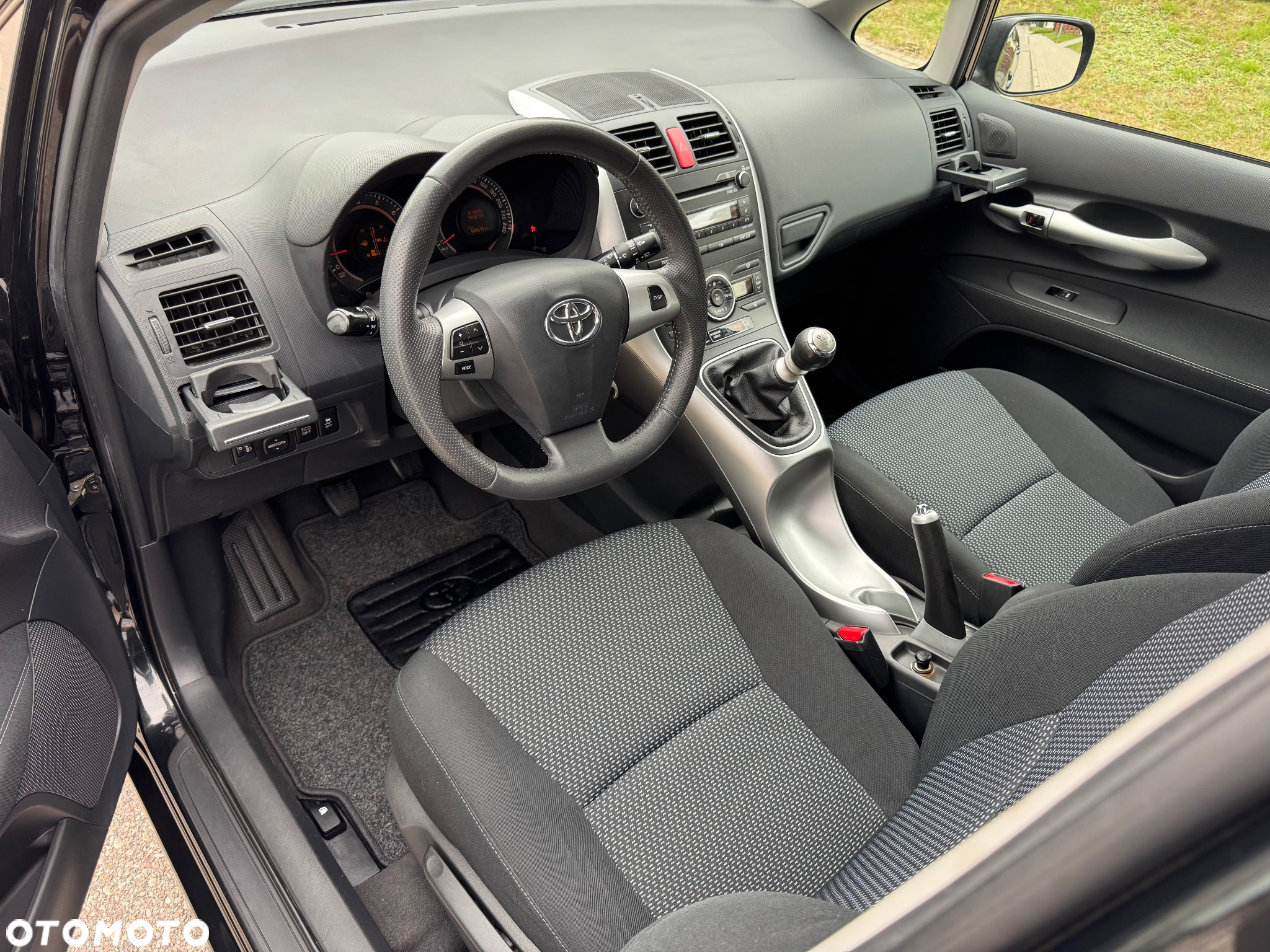 Toyota Auris 1.33 VVT-i Terra Start - 8