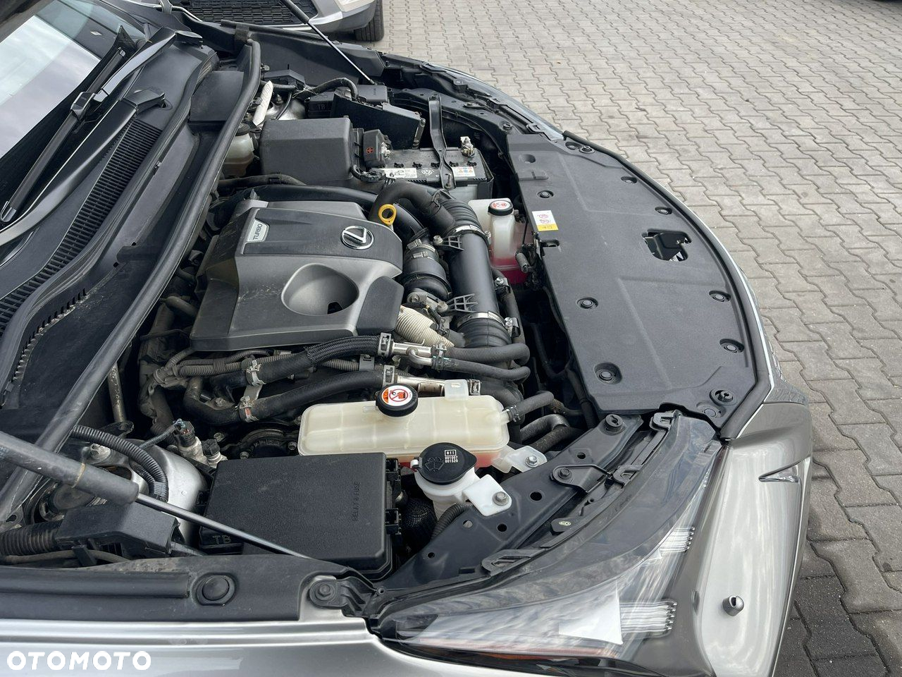 Lexus NX 200t AWD F Sport - 15