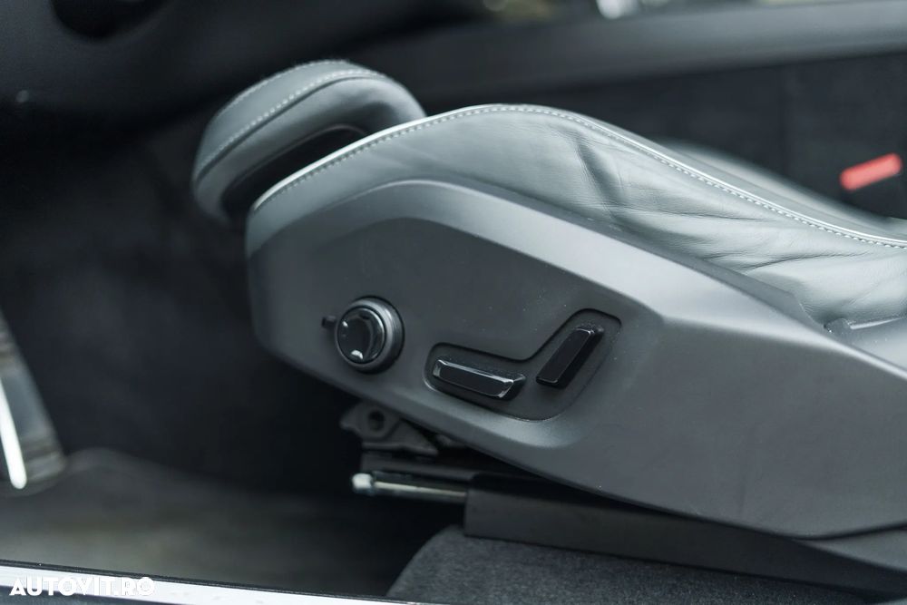 Volvo XC 60 B4 MHEV R-Design - 18