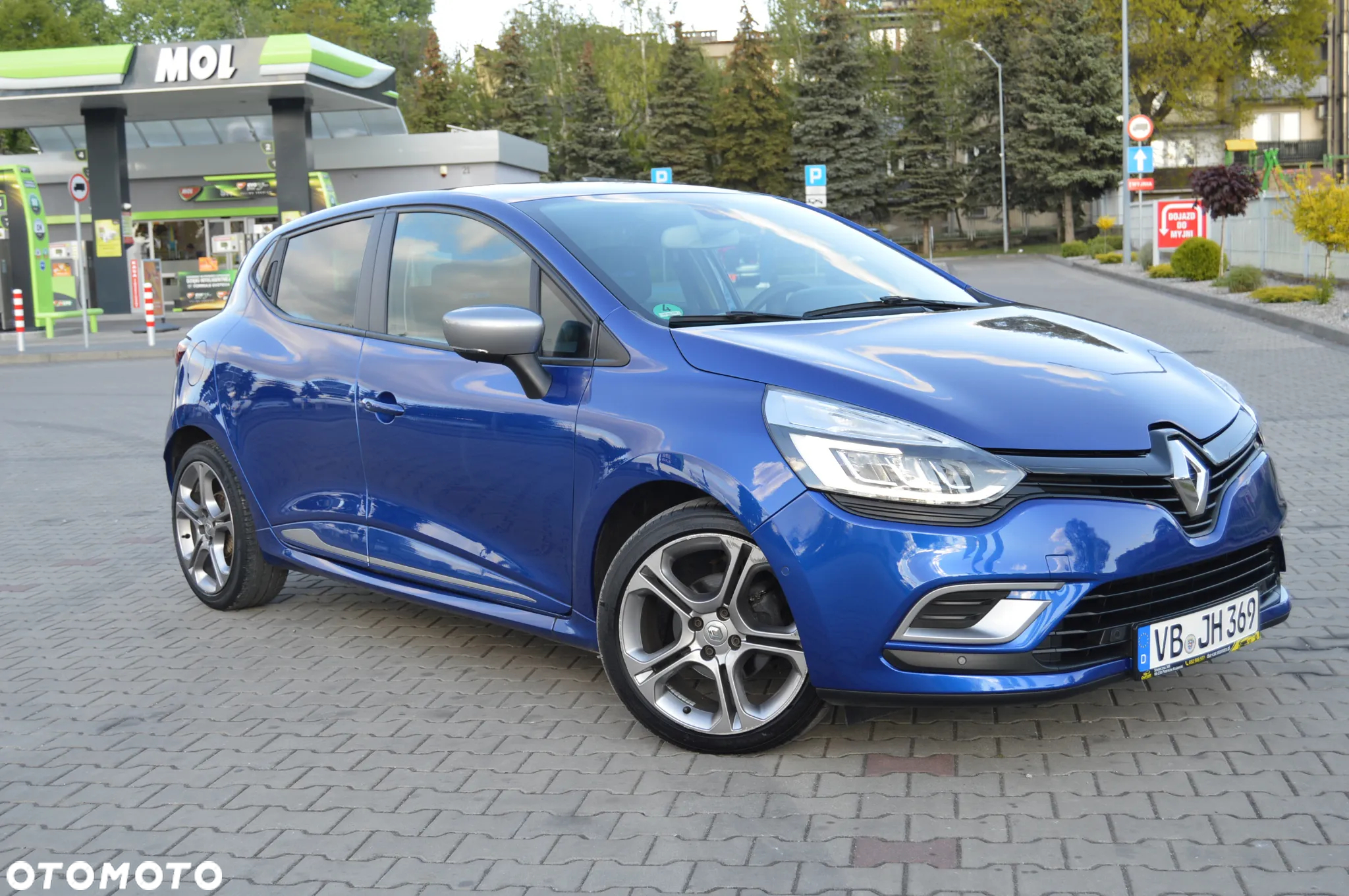 Renault Clio ENERGY TCe 120 Bose Edition - 11