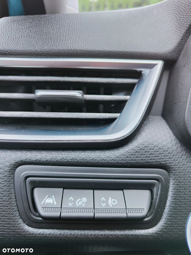 Renault Clio TCe 100 INTENS - 20
