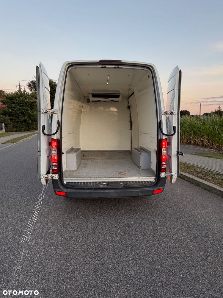 Mercedes-Benz Sprinter - 5