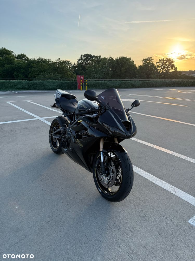 Triumph Daytona - 4