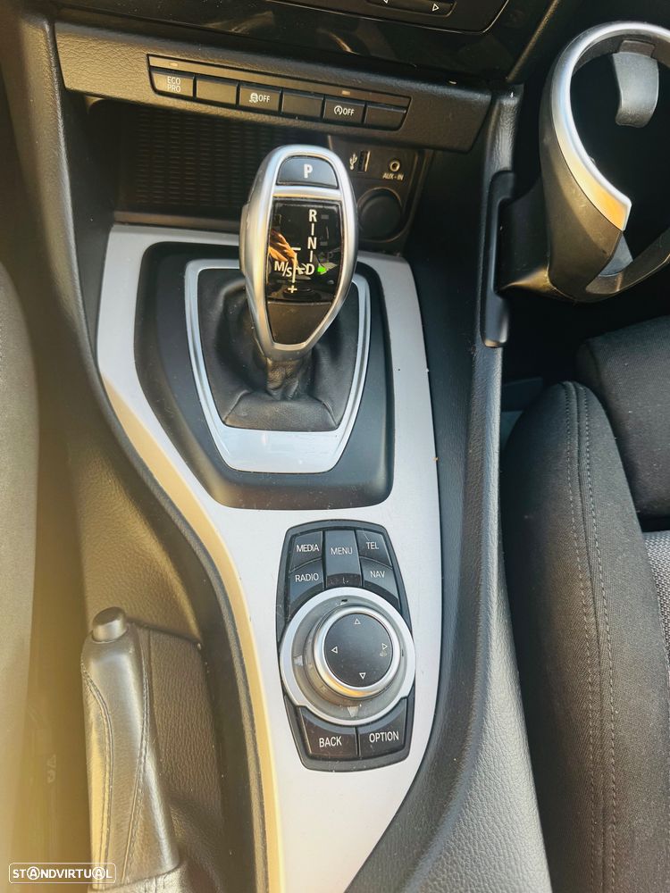 BMW X1 16 d sDrive Auto xLine - 6