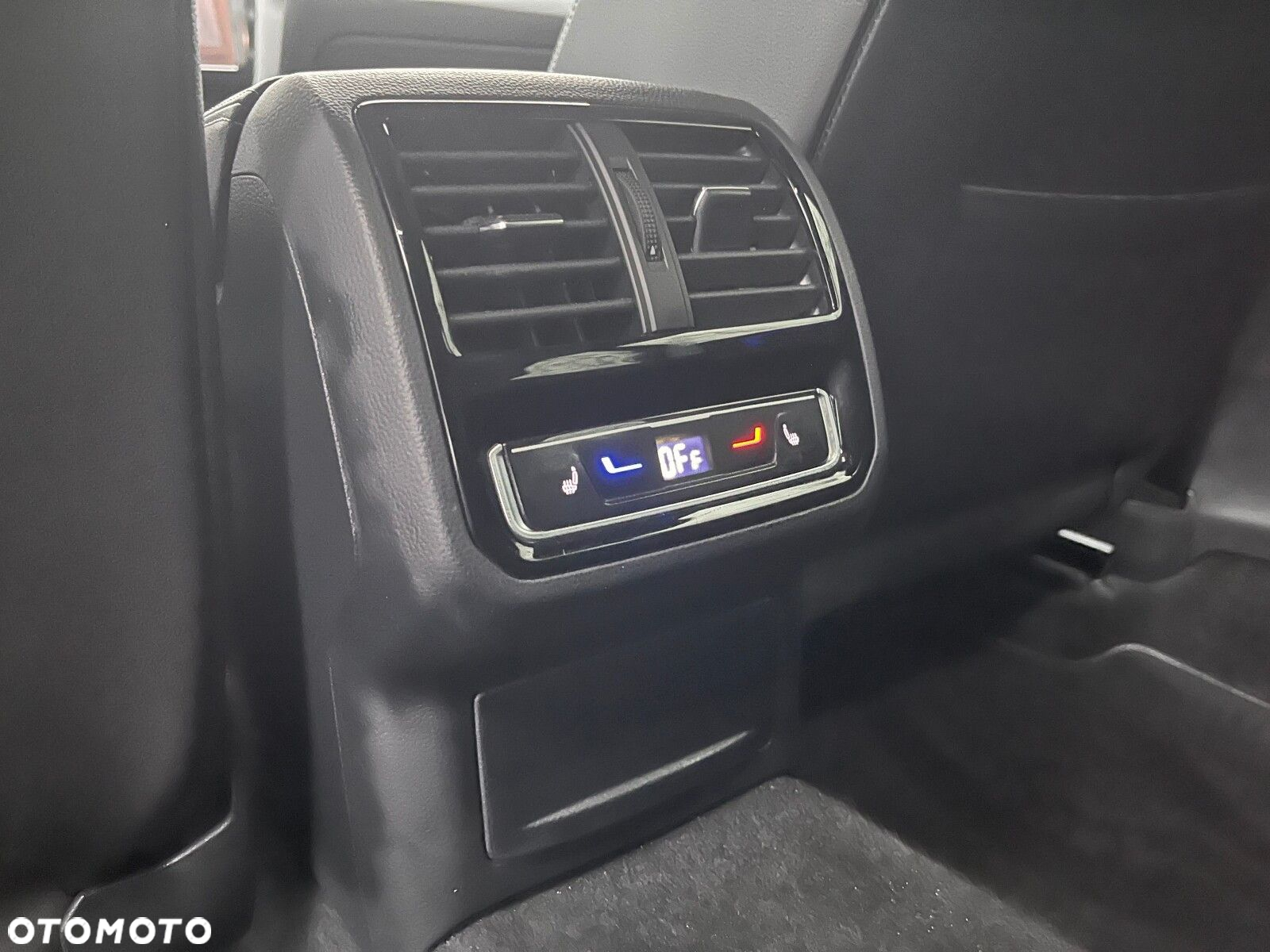 Volkswagen Arteon 2.0 TSI R-Line DSG - 28