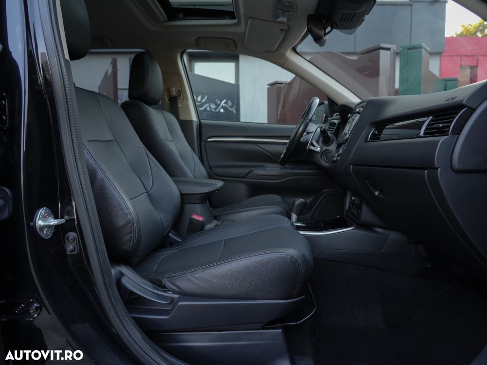 Mitsubishi Outlander 2.2 DI-D 4WD Automatik Diamant Edition - 14