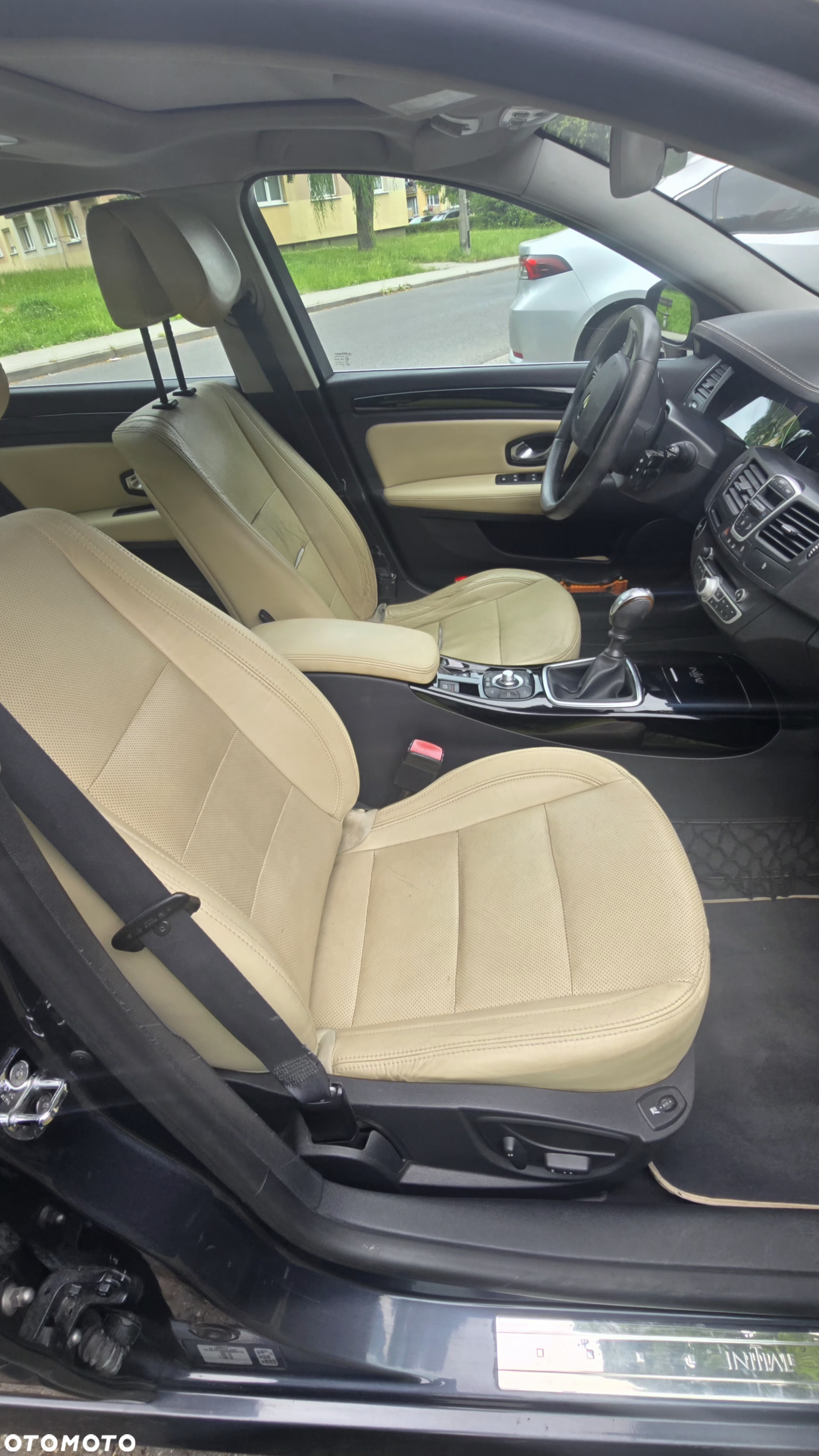 Renault Laguna 2.0 dCi Initiale - 13
