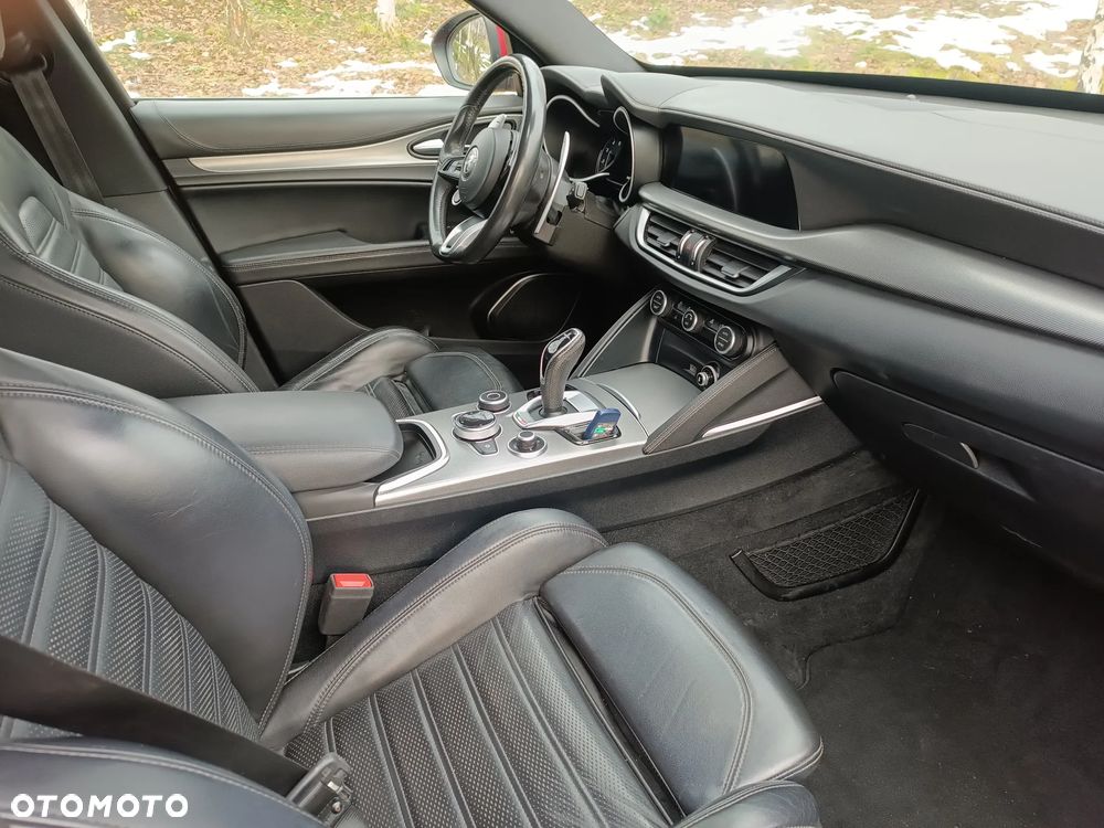 Alfa Romeo Stelvio 2.0 Turbo Veloce Q4 - 14