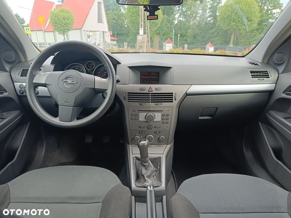 Opel Astra 1.7 CDTI Essentia - 11