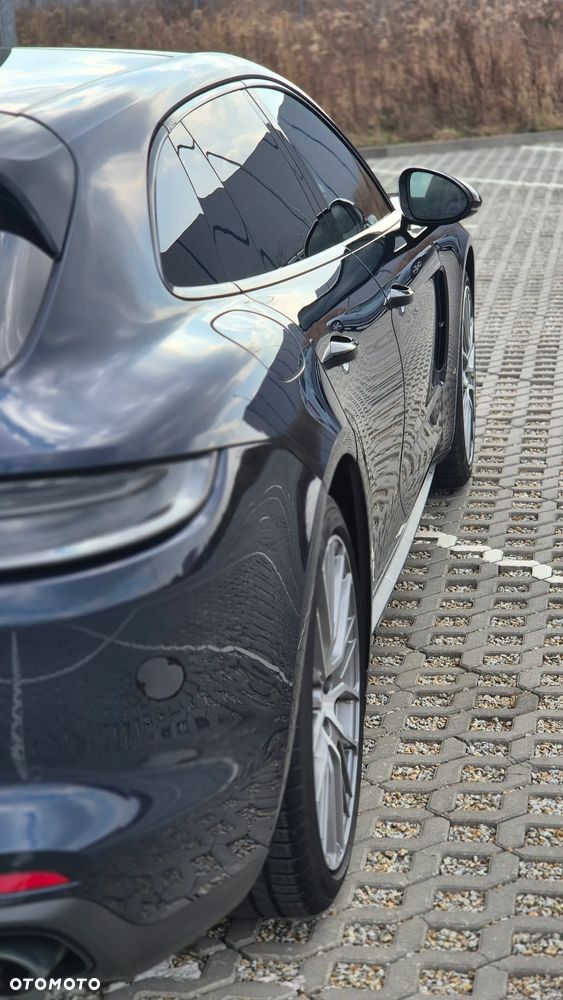 Porsche Panamera - 18