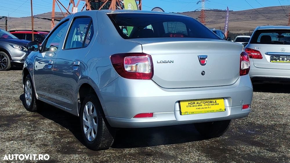 Dacia Logan 1.2 16V 75 Essentiel - 4