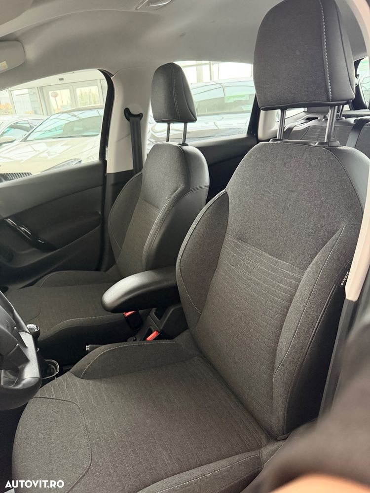 Citroën C3 Pure Tech (VTi) 82 Exclusive - 18