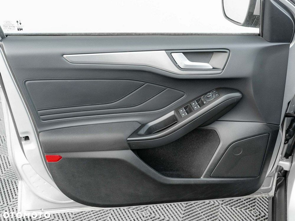 Ford Focus 1.5 EcoBlue Titanium X - 13