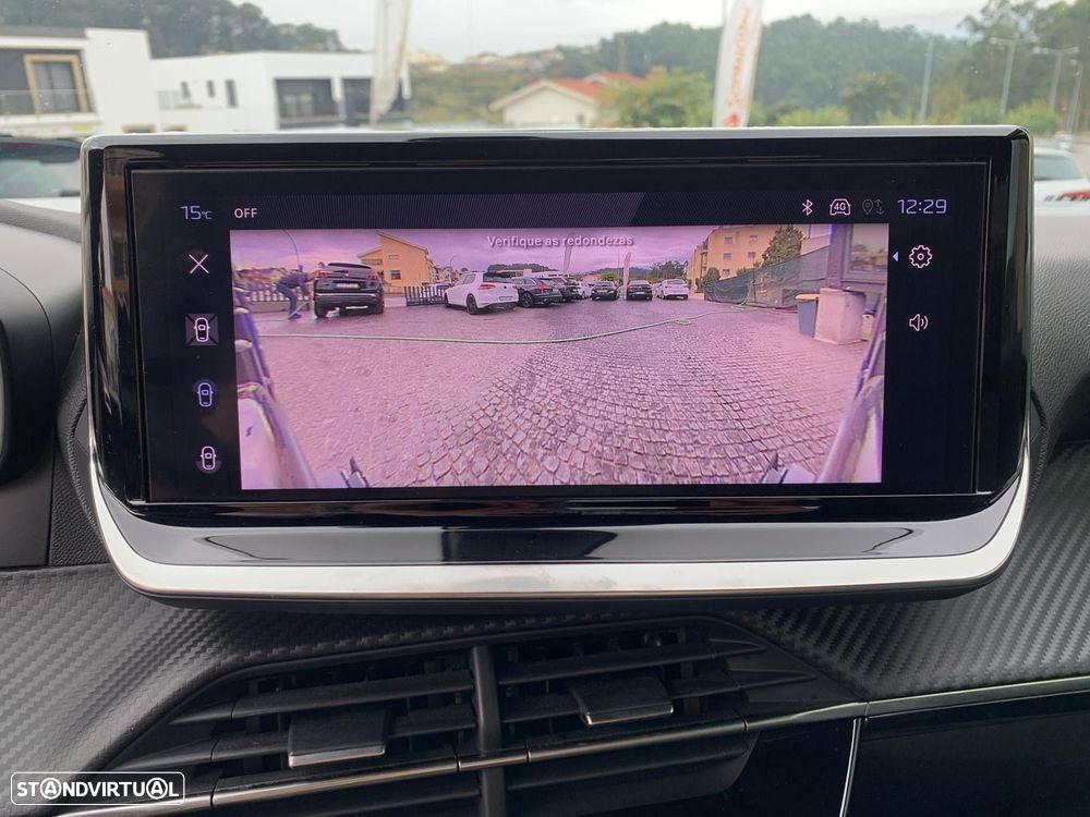 Peugeot 2008 1.5 BlueHDi Allure EAT8 - 31