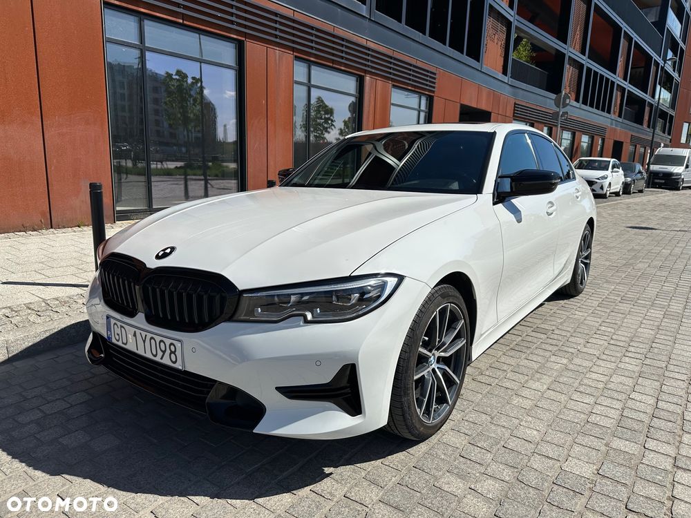 BMW Seria 3 330i Sport Line - 1