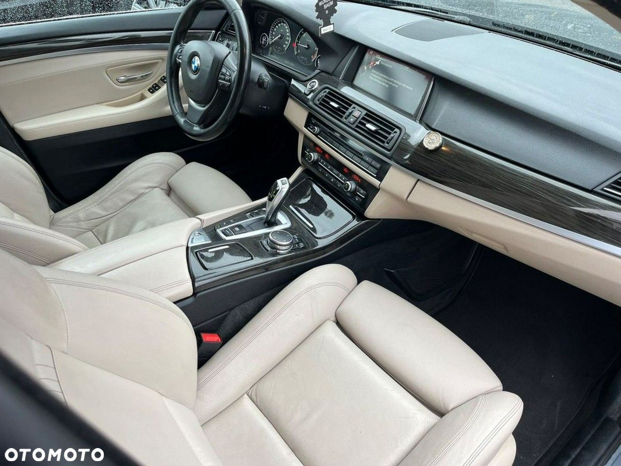 BMW Seria 5 525d xDrive Luxury Line - 31