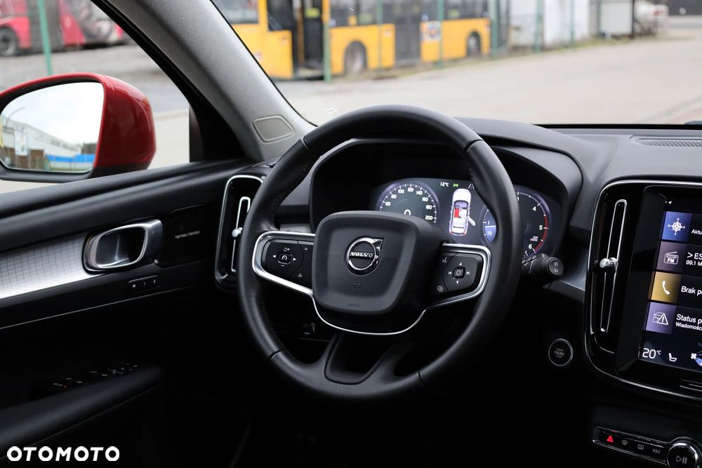 Volvo XC 40 D4 AWD Geartronic R-Design - 28