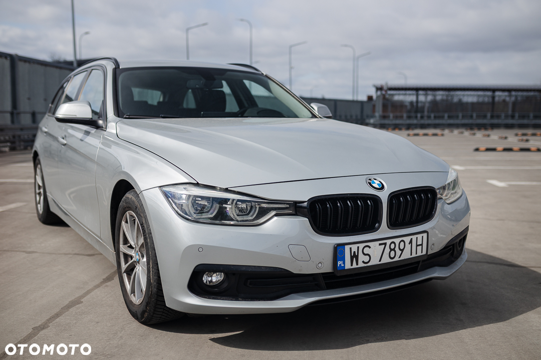 BMW Seria 3 320d Efficient Dynamics - 25