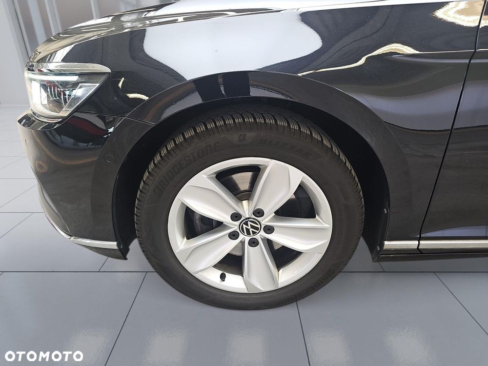 Volkswagen Passat Variant 2.0 TDI EVO Elegance DSG - 33