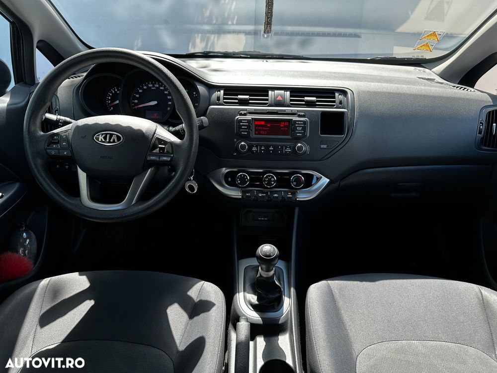 Kia Rio 1.2 GSL BASE - 11