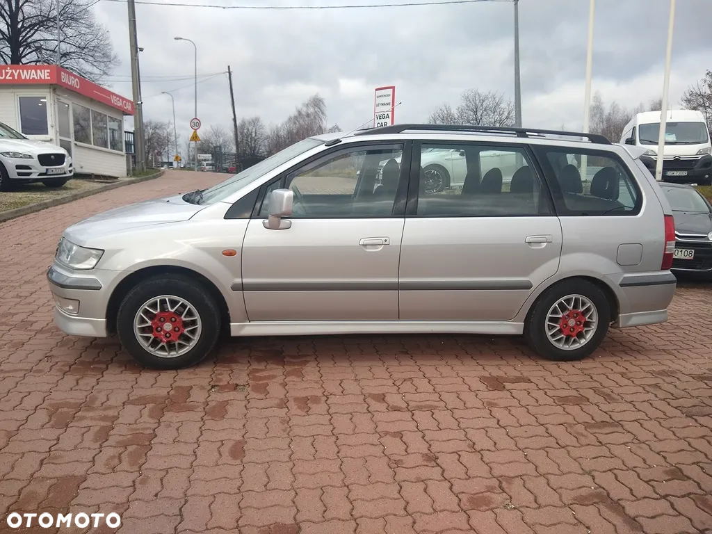 Mitsubishi Space Wagon 2.4 GDI Family - 4