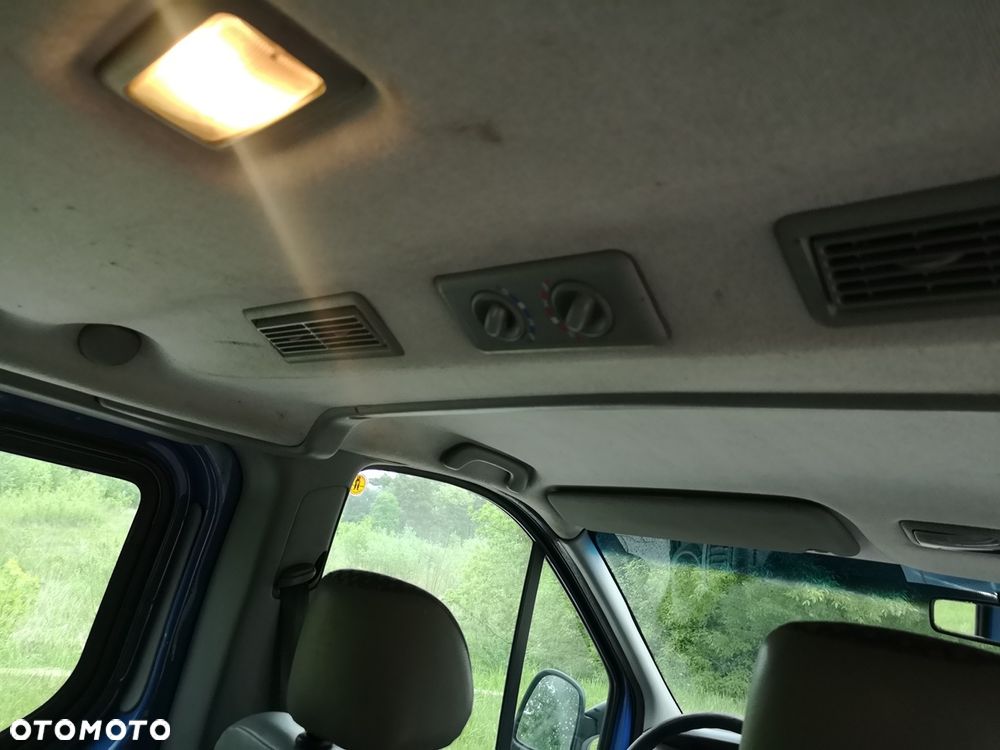 Renault Trafic - 16