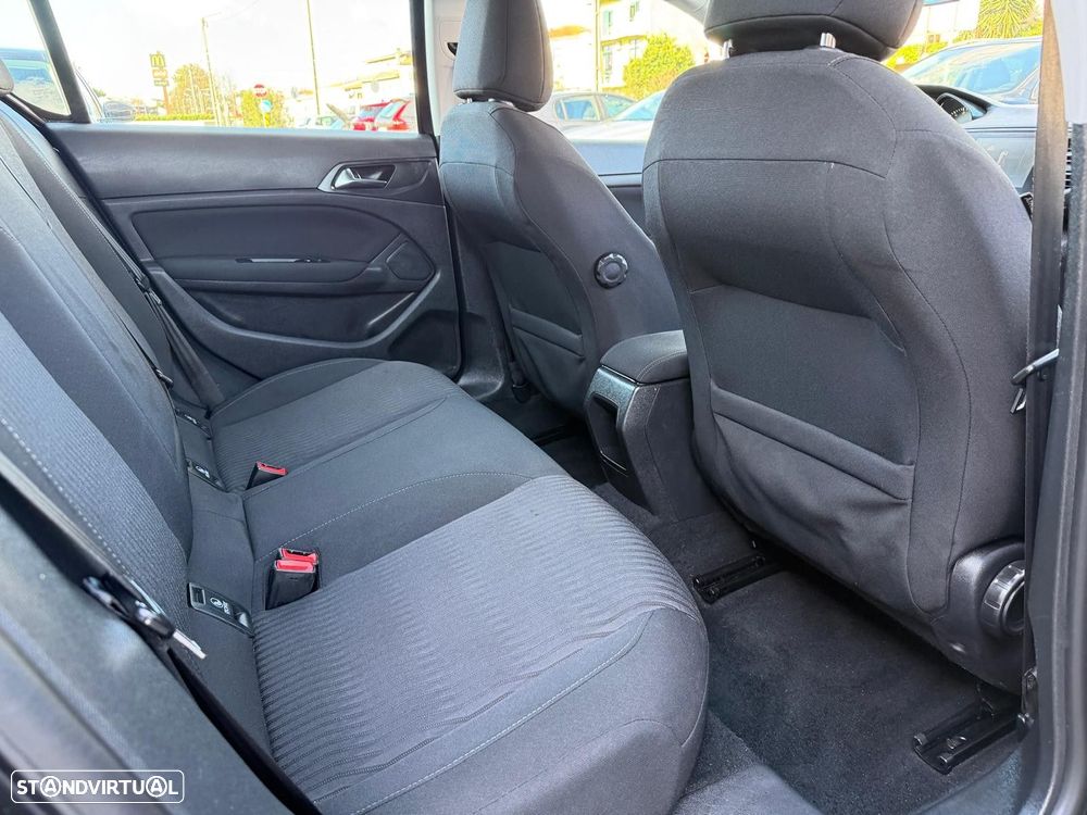 Peugeot 308 1.6 e-HDi Active - 14