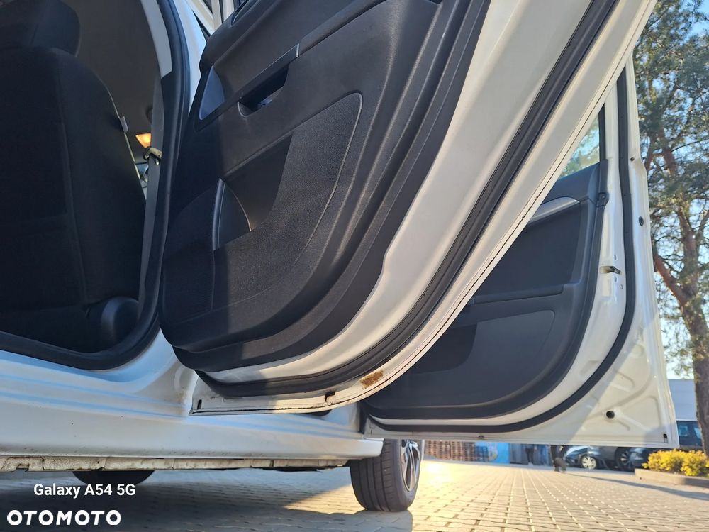 Mitsubishi Lancer 1.5 Inform - 9