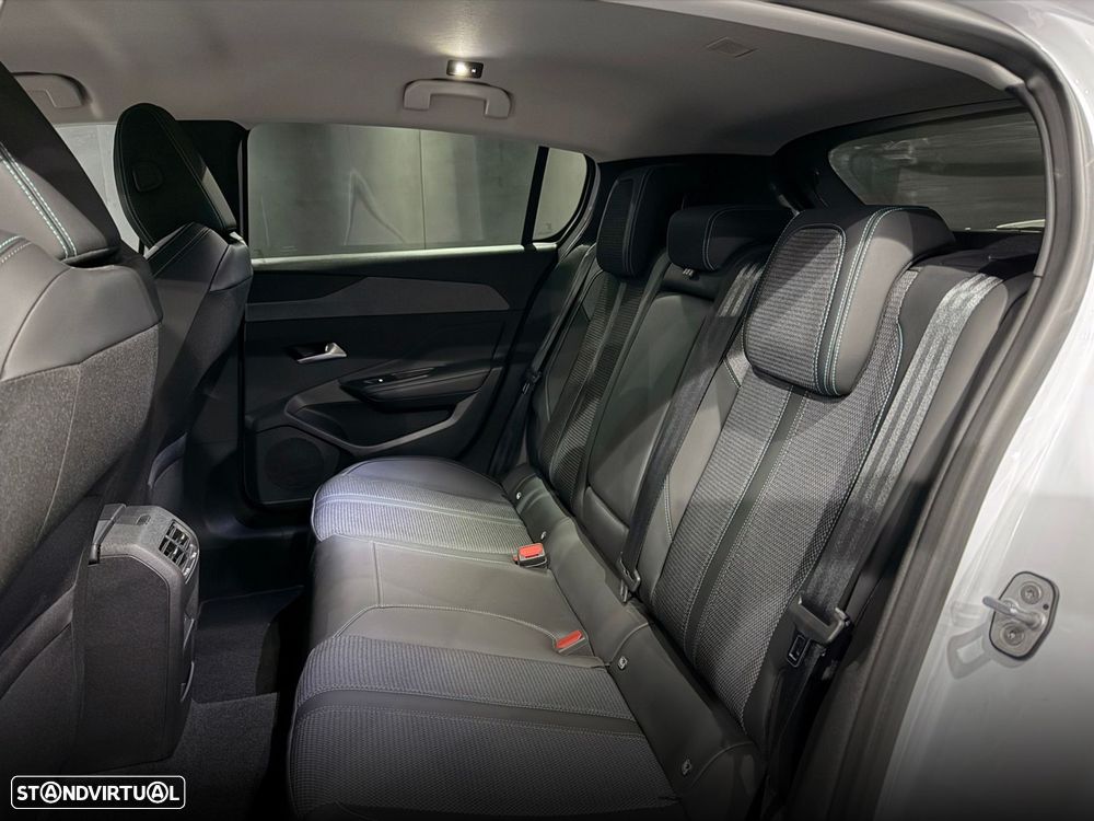 Peugeot 308 1.2 PureTech Allure Pack EAT8 - 30