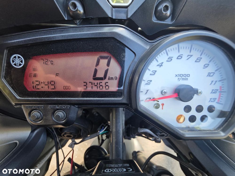 Yamaha FZ8 - 7