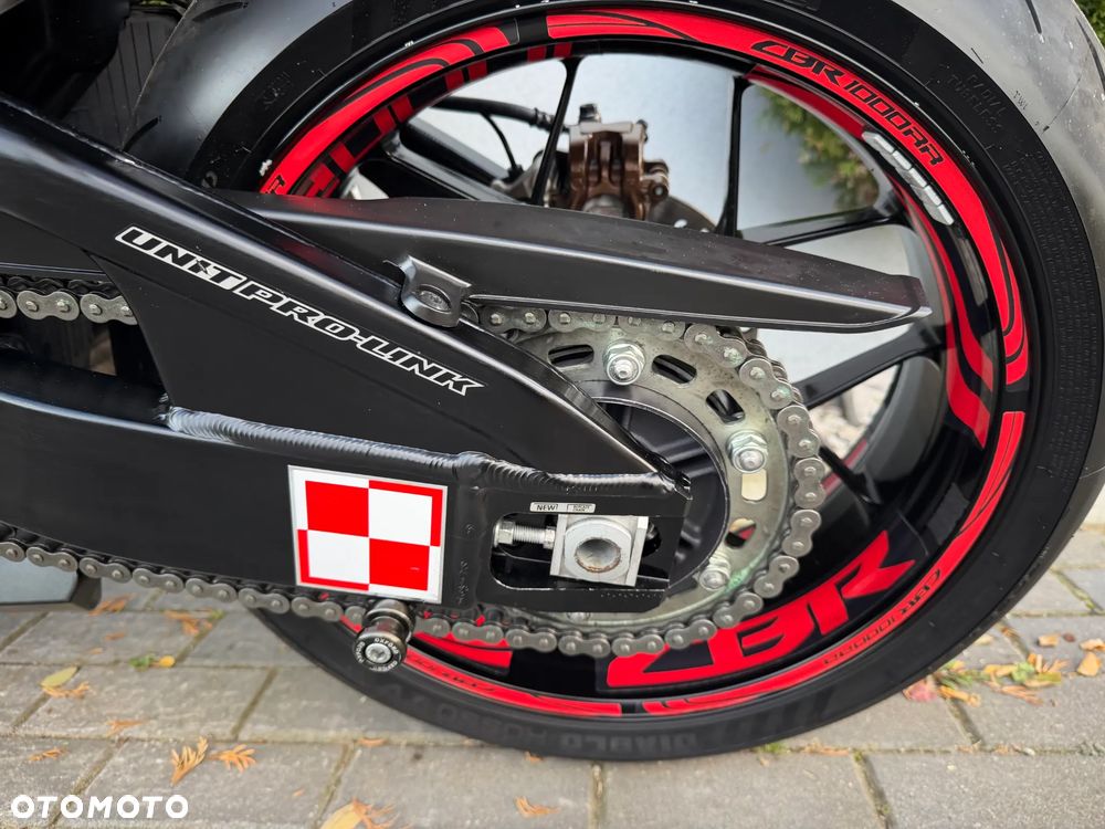 Honda CBR - 33