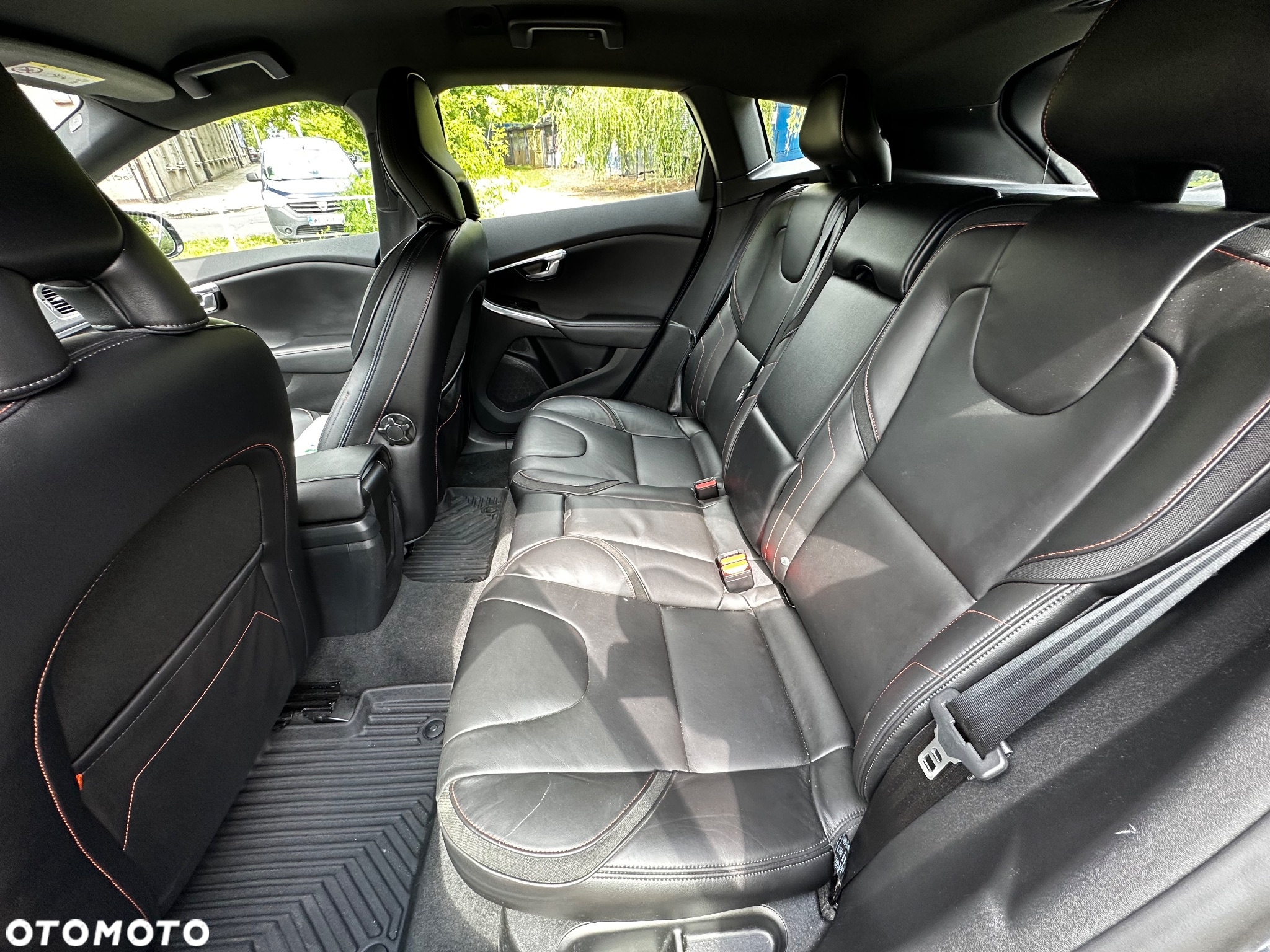 Volvo V40 Cross Country - 5