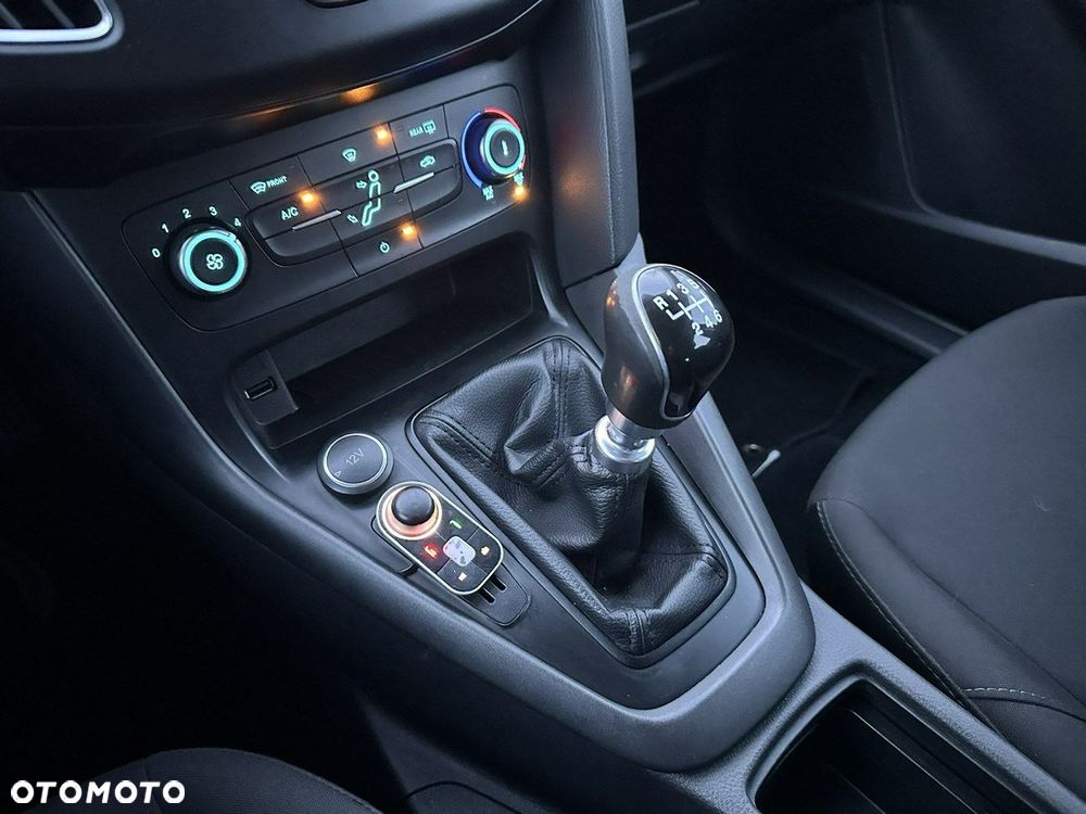 Ford Focus 1.5 EcoBlue SCR Trend - 23