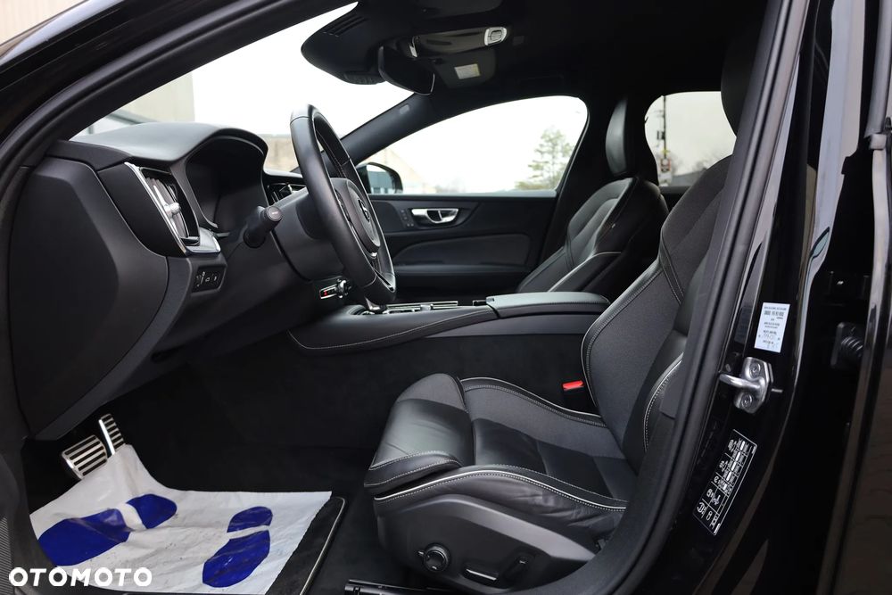 Volvo V60 T6 AWD Recharge Geartronic RDesign - 23